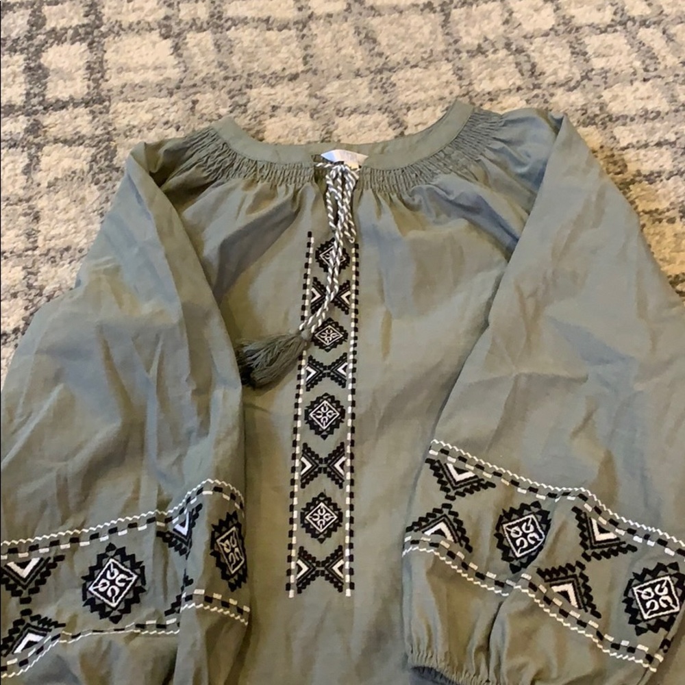 Time and Tru oversized light long sleeve shirt